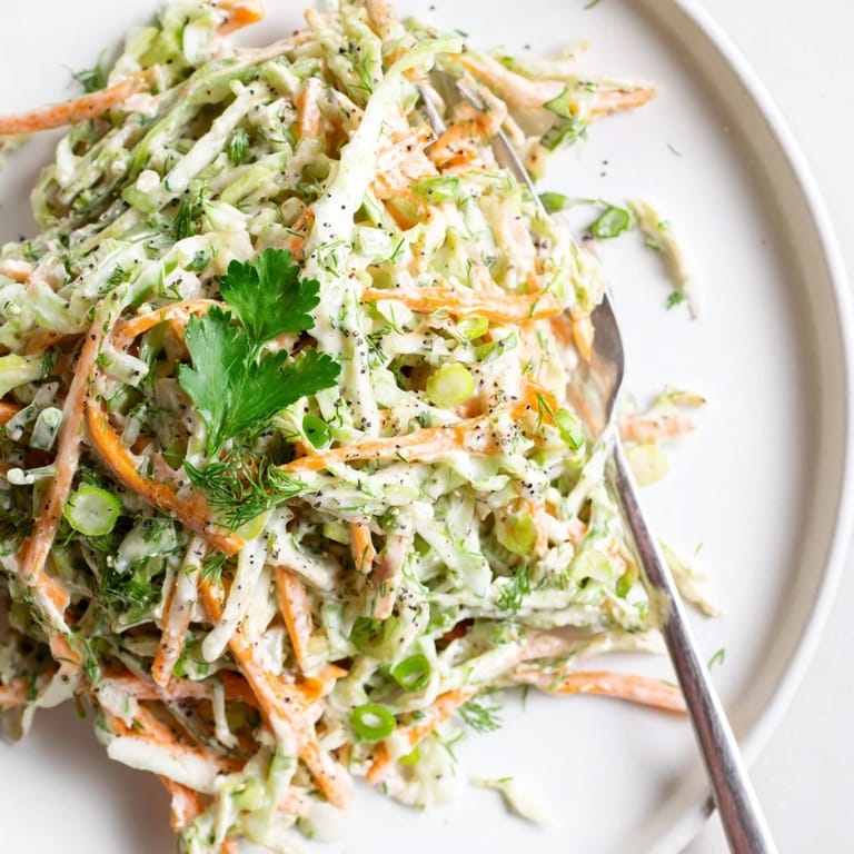 A refreshing side dish with a light creamy texture, perfect for picnics and barbecues in summer.